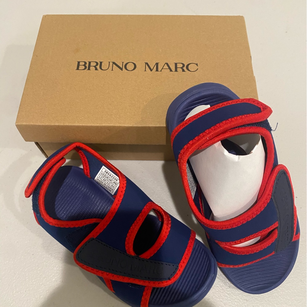 Bruno Marc sandals sue 12!